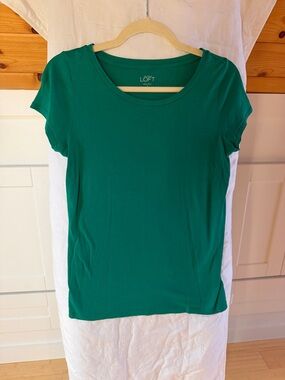 LOFT Emerald Green Short Sleeve Crewneck Tee